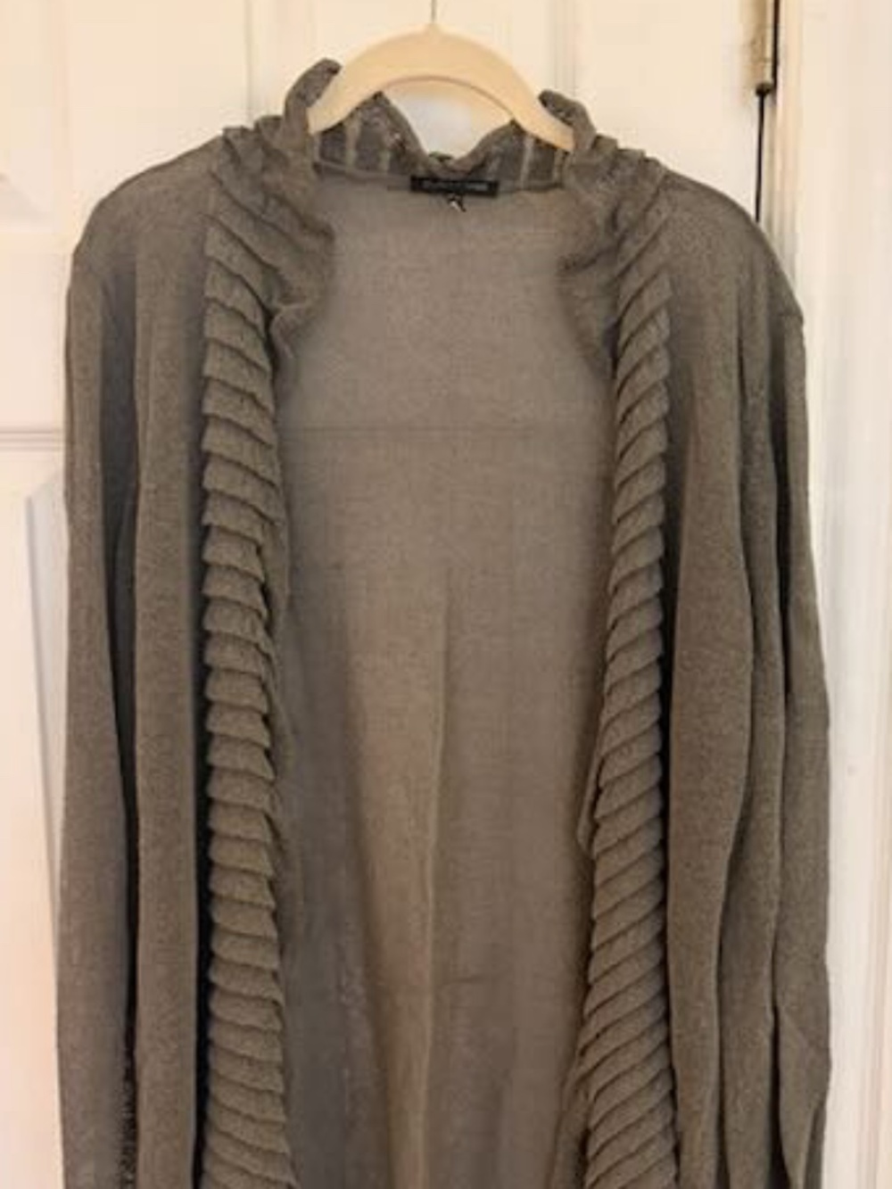 Gorgeous EILEEN FISHER Gray Ruffle Cardigan Linen Blend Shawl Collar